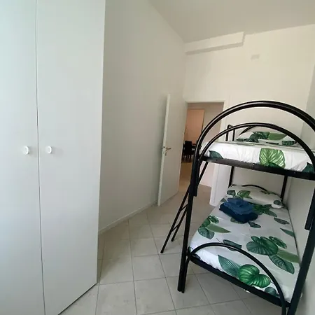 Ampio In Posizione Strategica * Rimini