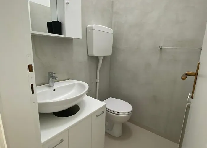 Ampio In Posizione Strategica Apartament