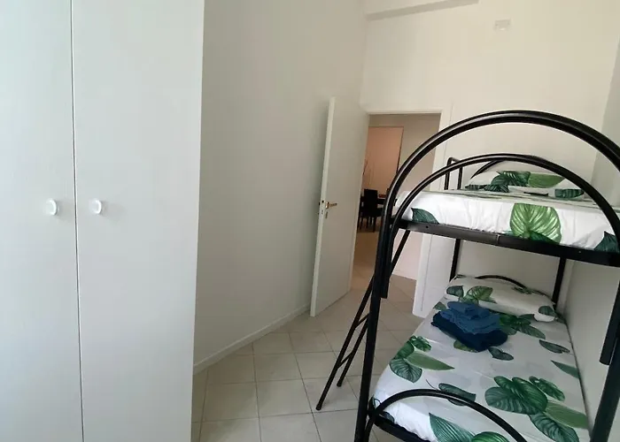 Ampio In Posizione Strategica * Rimini