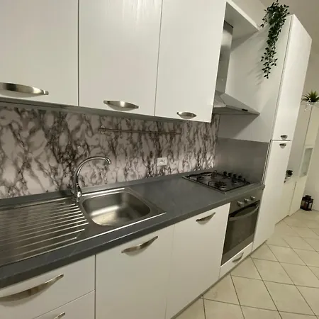 Ampio In Posizione Strategica Apartment