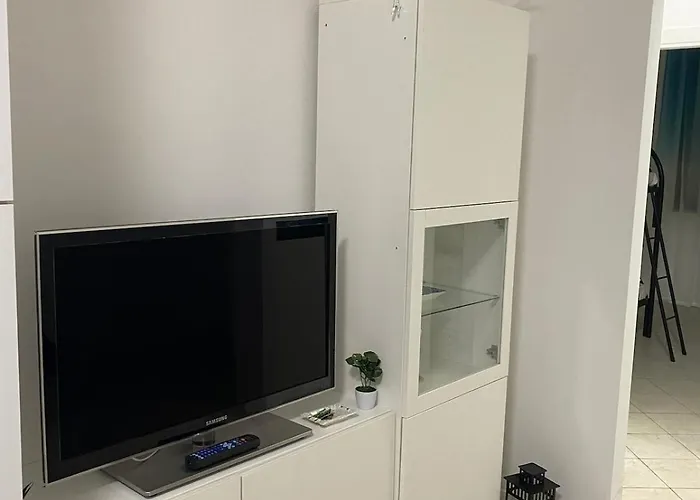 Ampio In Posizione Strategica *